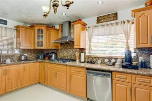 18501 SW 130th Ave, Miami, FL 33177 - Photo 11