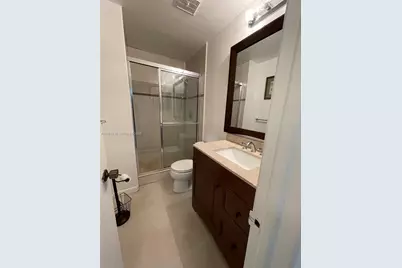 2718 S University Dr #17C, Davie, FL 33328 - Photo 23