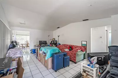 9591 W Heather Ln, Miramar, FL 33025 - Photo 11