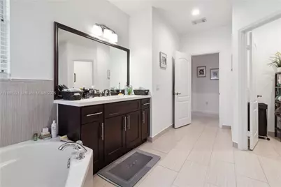 11257 NW 78th St, Doral, FL 33178 - Photo 37