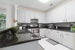 11257 NW 78th St, Doral, FL 33178 - Photo 15