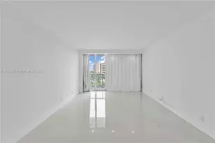 100 Bayview Dr, Sunny Isles Beach, FL 33160 - Photo 15