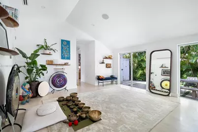 520 E Dilido Dr, Miami Beach, FL 33139 - Photo 15