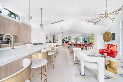 520 E Dilido Dr, Miami Beach, FL 33139 - Photo 11