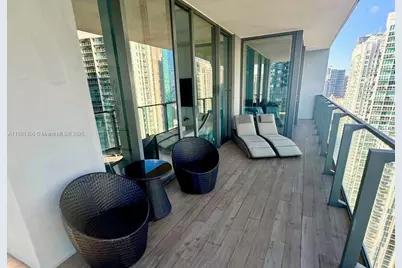 68 SE 6th St #2801, Miami, FL 33131 - Photo 9