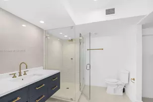 221 Jefferson Ave, Miami Beach, FL 33139 - Photo 9