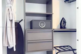 398 NE 5th St, Miami, FL 33132 - Photo 15