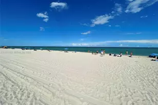 7326 Collins Ave, Miami Beach, FL 33141 - Photo 23