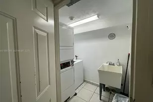 7326 Collins Ave, Miami Beach, FL 33141 - Photo 15