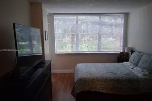 1400 St Charles Pl, Pembroke Pines, FL 33026 - Photo 15