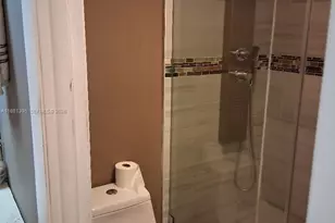 1400 St Charles Pl, Pembroke Pines, FL 33026 - Photo 15