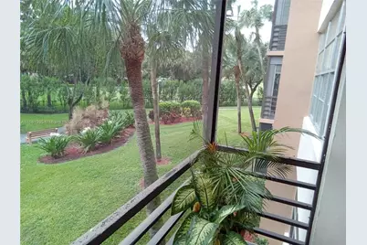 1400 St Charles Pl #201, Pembroke Pines, FL 33026 - Photo 29