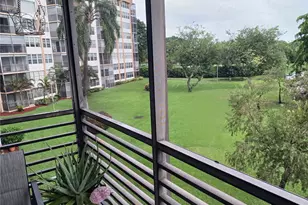 1300 St Charles Pl, Pembroke Pines, FL 33026 - Photo 23