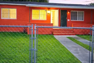 890 NW 106th St, Miami, FL 33150 - Photo 1
