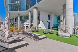 398 NE 5th St, Miami, FL 33132 - Photo 31