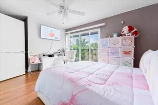 8105 Lagos De Campo Blvd, Tamarac, FL 33321 - Photo 15