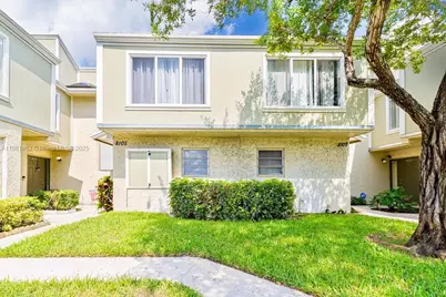 8105 Lagos De Campo Blvd #J-2, Tamarac, FL 33321 - Photo 23
