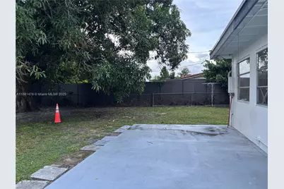 13041 NW 17th Ct, Miami, FL 33167 - Photo 23