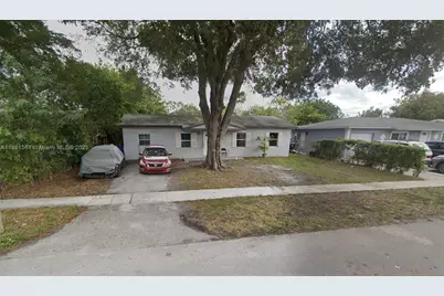 325 SW 80th Ter, North Lauderdale, FL 33068 - Photo 1