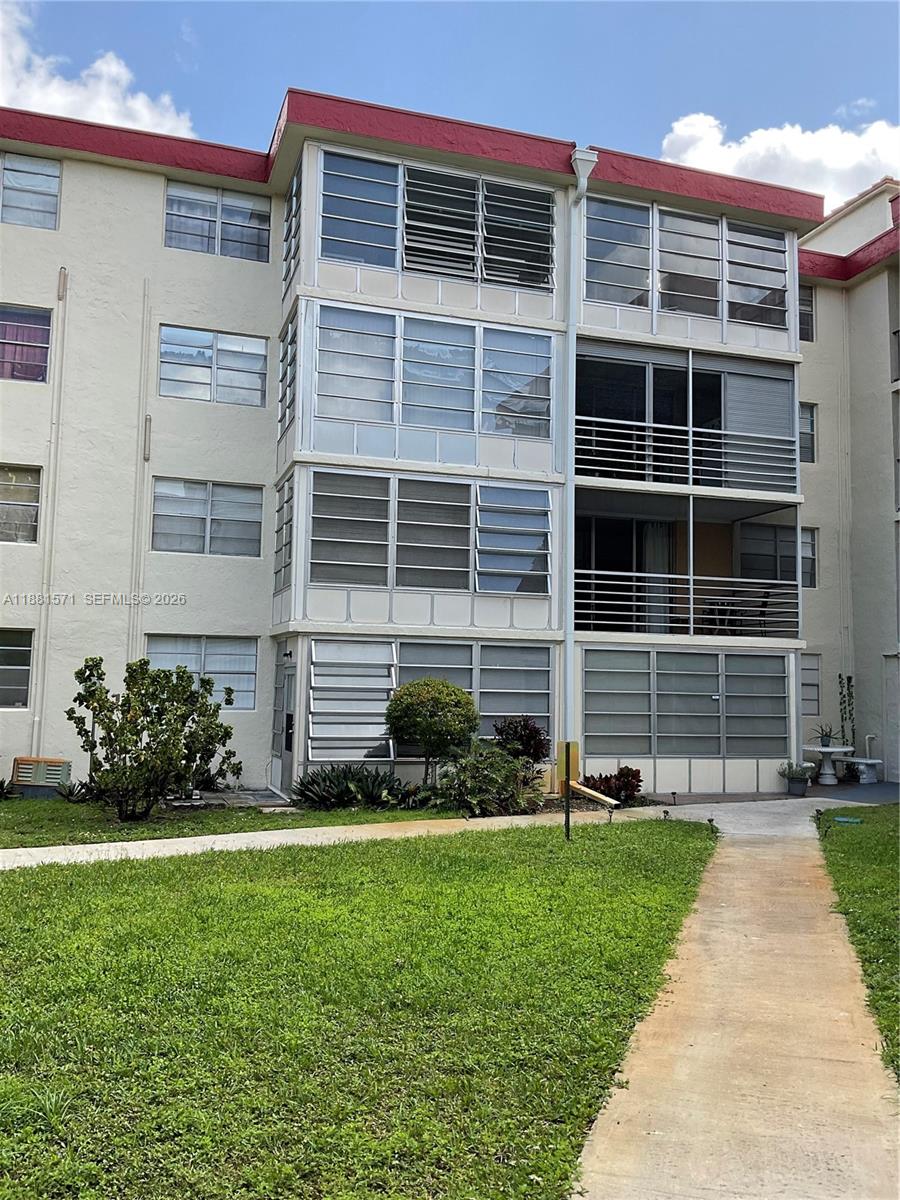 3001 NW 48th Ave #440 main architectural view