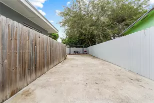 1850 NW 92nd St, Miami, FL 33147 - Photo 3