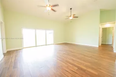 19275 SW 256th St #19275, Homestead, FL 33031 - Photo 9