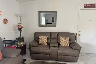 9794 N Belfort Cir, Tamarac, FL 33321 - Photo 11