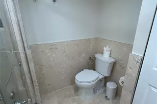 4000 NE 168th St, North Miami Beach, FL 33160 - Photo 15