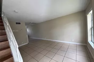 4625 NW 9th Dr, Plantation, FL 33317 - Photo 9