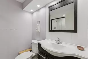 20191 E Country Club Dr, Aventura, FL 33180 - Photo 17