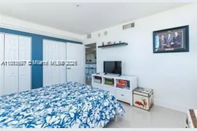 3232 SW 22nd Ter #1910, Miami, FL 33145 - Photo 13