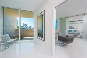 300 South Pointe Dr, Miami Beach, FL 33139 - Photo 11