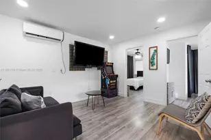 1850 NW 92nd St, Miami, FL 33147 - Photo 11