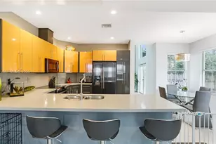 704 NW 129th Ct, Miami, FL 33182 - Photo 11