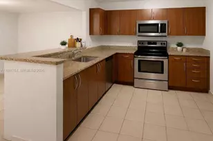 1621 Collins Ave, Miami Beach, FL 33139 - Photo 9