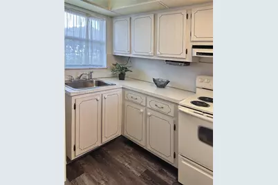 8881 Sunrise Lakes Blvd #108, Sunrise, FL 33322 - Photo 11