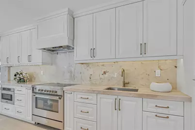 3341 NE 170th St, North Miami Beach, FL 33160 - Photo 7