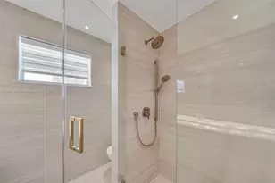 3341 NE 170th St, North Miami Beach, FL 33160 - Photo 43