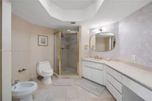 16711 Collins Ave, Sunny Isles Beach, FL 33160 - Photo 23