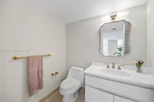 16711 Collins Ave, Sunny Isles Beach, FL 33160 - Photo 15