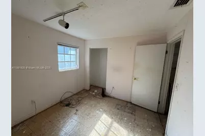 8920 SW 157th St, Palmetto Bay, FL 33157 - Photo 9