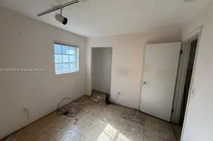 8920 SW 157th St, Palmetto Bay, FL 33157 - Photo 9