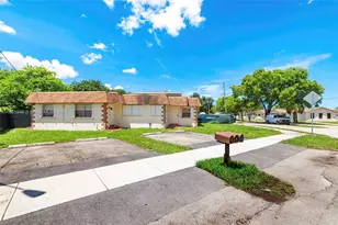 201 Columbus Pkwy, Hollywood, FL 33021 - Photo 1