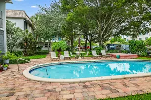 1541 NE 34th Ct, Oakland Park, FL 33334 - Photo 15