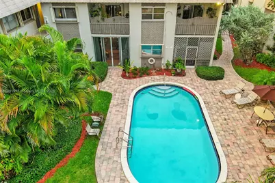 1541 NE 34th Ct #104, Oakland Park, FL 33334 - Photo 3