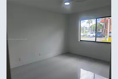 170 Lakeview Dr #103, Weston, FL 33326 - Photo 11