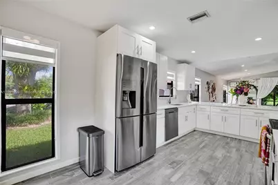 6188 Pine Tree Lane, Tamarac, FL 33319 - Photo 13