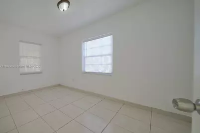 1471 NW 93rd St, Miami, FL 33147 - Photo 11