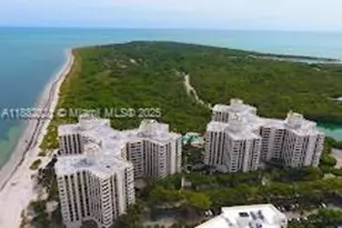 1121 Crandon Blvd, Key Biscayne, FL 33149 - Photo 31