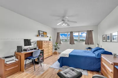13800 SW 5th Ct #203M, Pembroke Pines, FL 33027 - Photo 17
